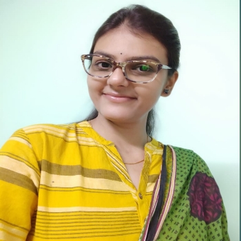 आयुषी तिवारी